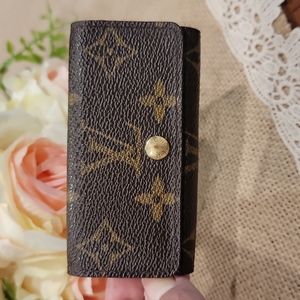 Authentic Louis Vuitton Keycase
